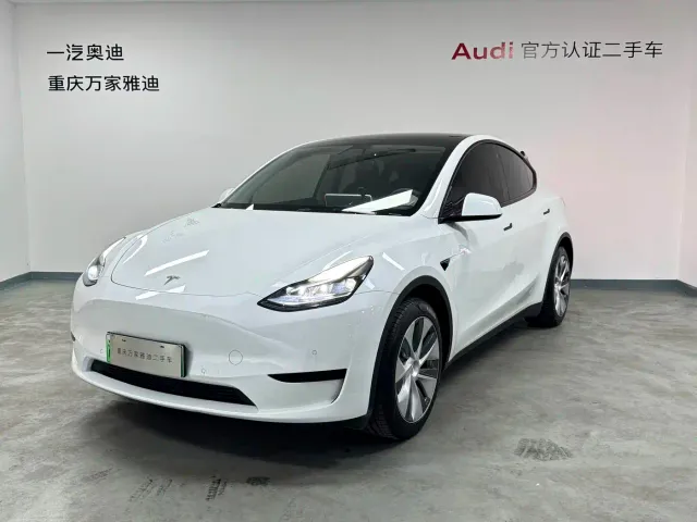 Фотография автомобиля — Tesla Model Y