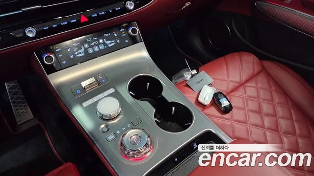 Genesis GV70 2.5T Бензин AWD — Фото автомобиля 6