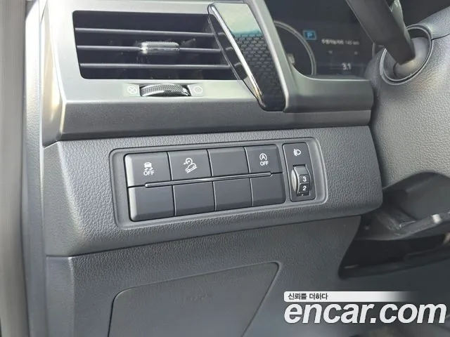 KG_Mobility_Ssangyong Rexton Новый Rexton Sport Дизель 2.2 4WD — Фото автомобиля 12