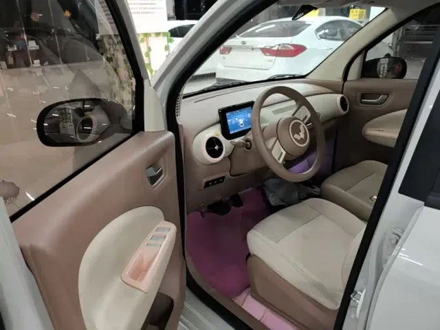 Wuling Hongguang Mini EV — Фото автомобиля 15