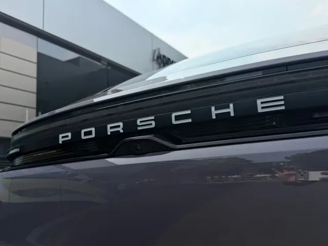 Porsche Macan EV — Фото автомобиля 17