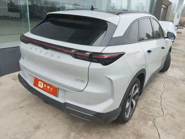 Arcfox Alpha T5 — Фото автомобиля 3
