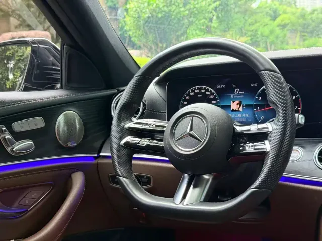 Mercedes-Benz Mercedes-Benz E-Class 2022 E 300 L Luxury — Фото автомобиля 12