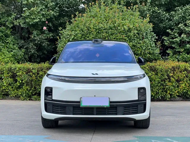 Li Auto L7 — Фото автомобиля 2