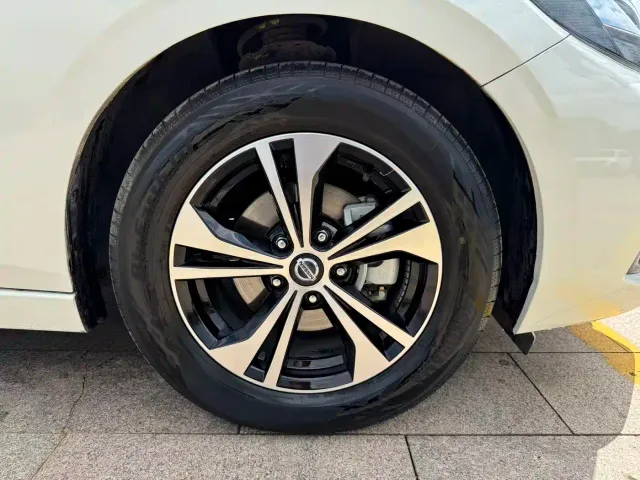 Nissan Sylphy — Фото автомобиля 9