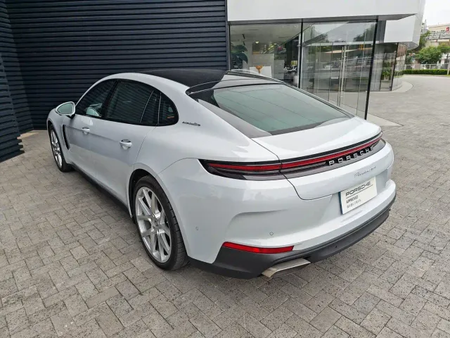 Porsche Panamera — Фото автомобиля 8