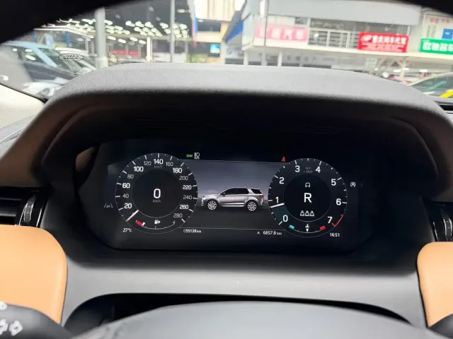 Land Rover Discovery Sport — Фото автомобиля 9