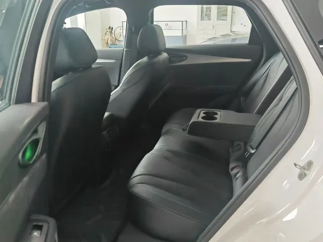 BYD Seal 06 DM-i Touring — Фото автомобиля 10