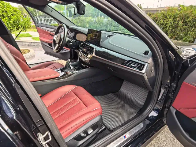 BMW 5 Series — Фото автомобиля 9