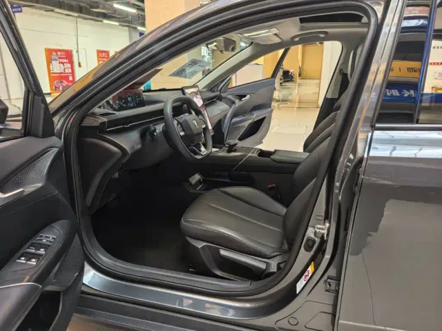 Changan Eado — Фото автомобиля 5