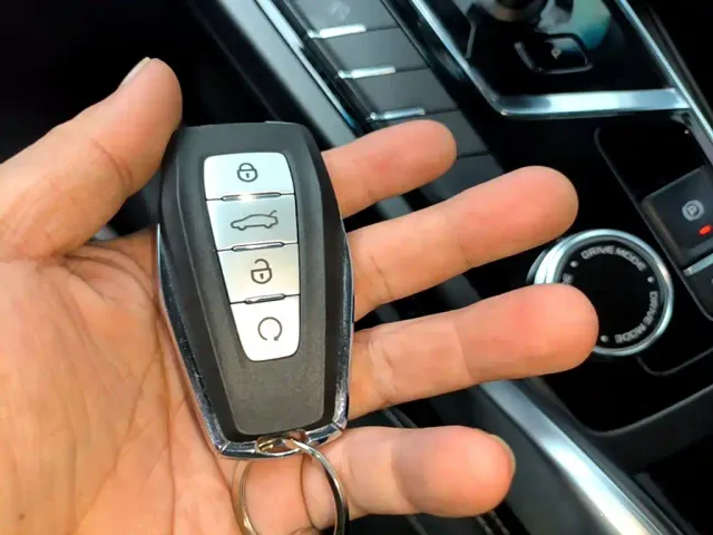 Geely Boyue — Фото автомобиля 8