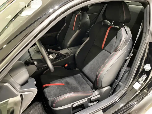 Subaru BRZ — Фото автомобиля 10