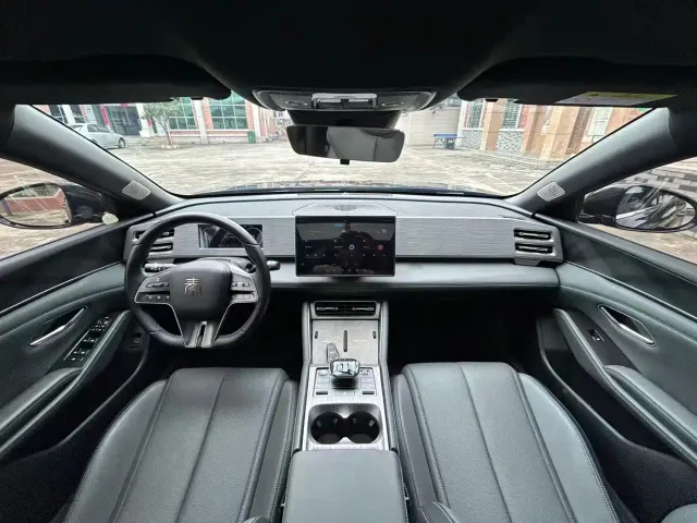 BYD Qin L — Фото автомобиля 6