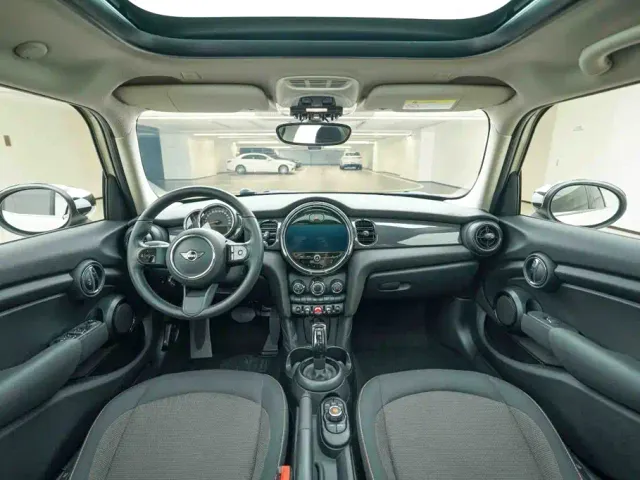 MINI Hatch — Фото автомобиля 18