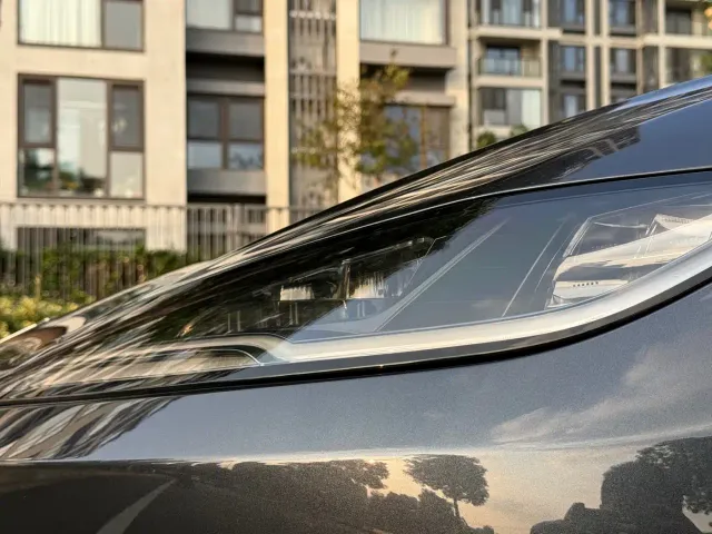 Tesla Model 3 — Фото автомобиля 13