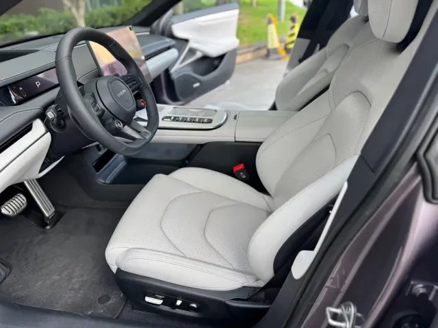 Xiaomi SU7 — Фото автомобиля 4