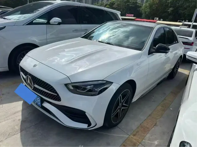 Фотография автомобиля — Mercedes-Benz C-Class