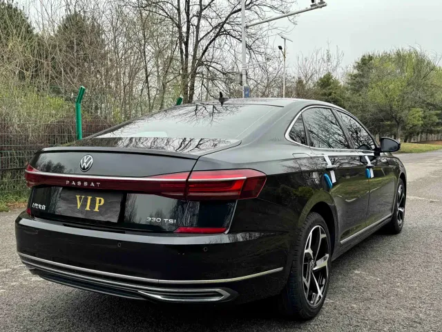Volkswagen Passat — Фото автомобиля 5