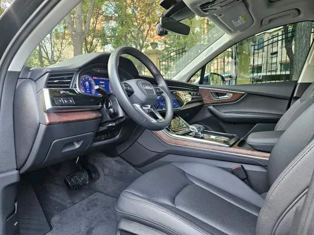 Audi Q7 — Фото автомобиля 6