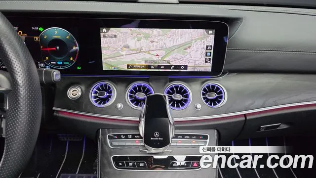 Mercedes-Benz E-Class — Фото автомобиля 10