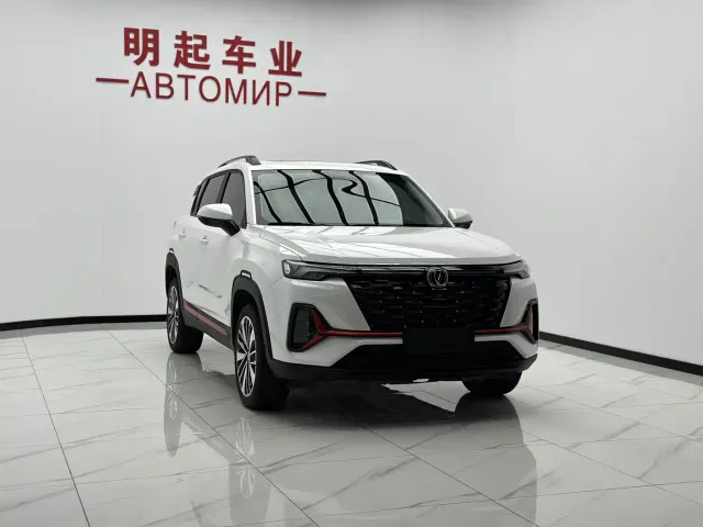 Changan CS35 Plus — Фото автомобиля 3