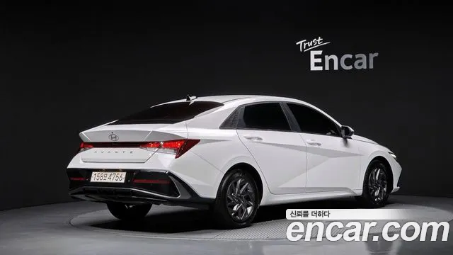 Hyundai AVANTE Новый Avante (CN7) — Фото автомобиля 2