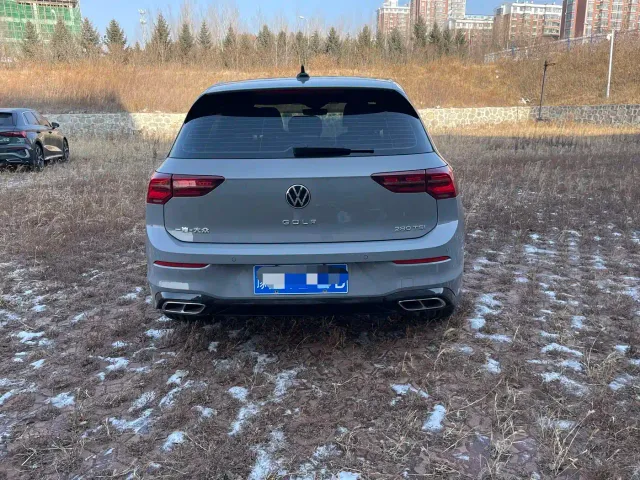 Volkswagen Golf — Фото автомобиля 5