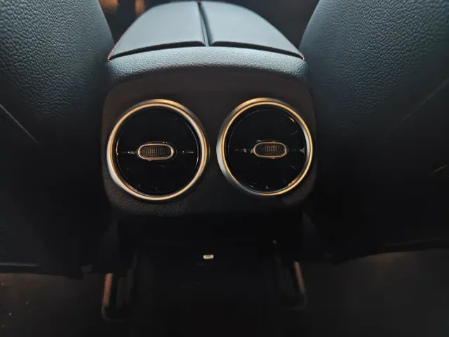 Mercedes-Benz A-Class — Фото автомобиля 12