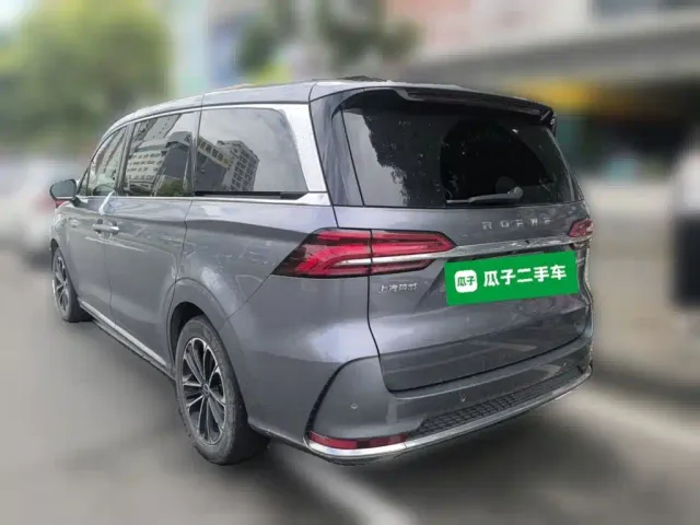 Roewe iMAX8 — Фото автомобиля 24