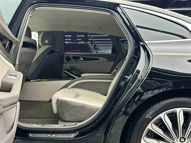 Hongqi H9 — Фото автомобиля 7