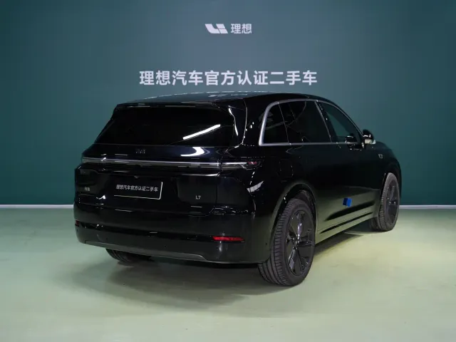 Li Auto L7 — Фото автомобиля 2