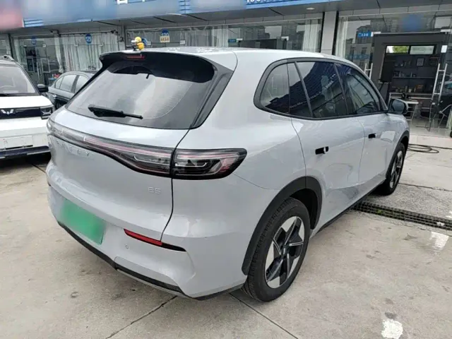 Geely Galaxy E5 — Фото автомобиля 6