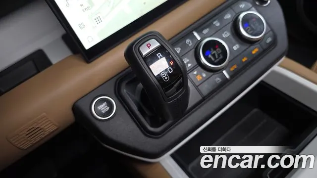 Land Rover Defender Defender (L663) 110 P300 X-Dynamic SE — Фото автомобиля 9