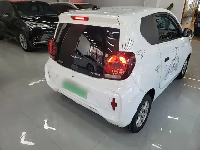 Roewe Clever — Фото автомобиля 6