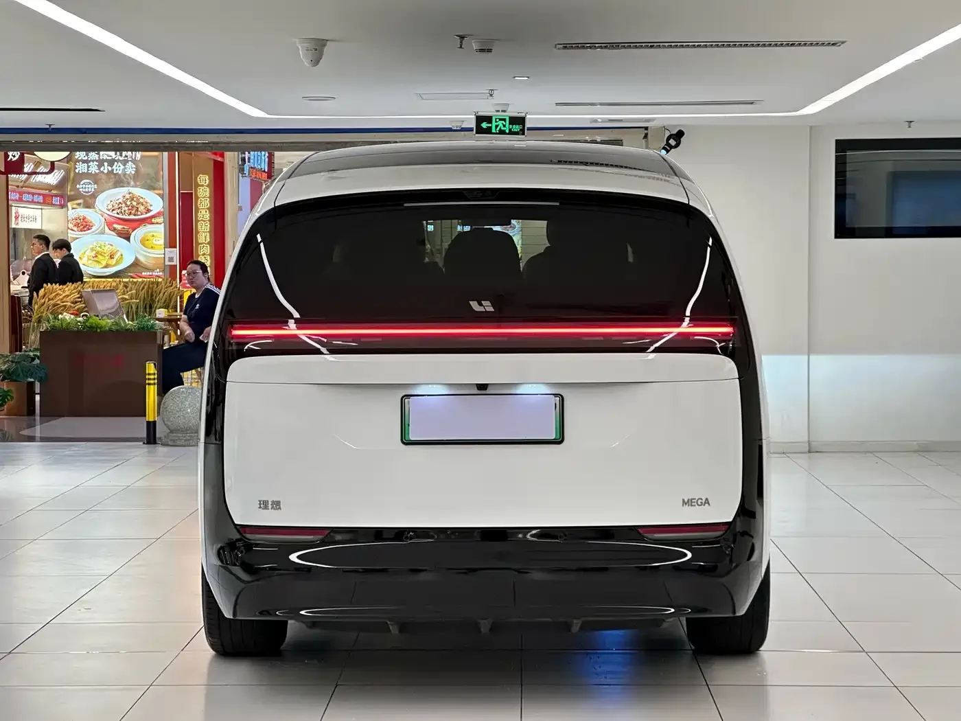 Li Auto Li Auto MEGA 2025 Model Home Family Special Edition — Фото автомобиля 21