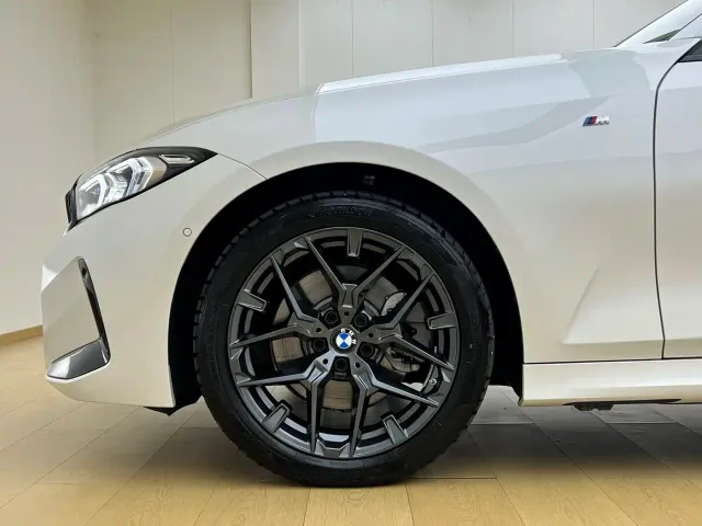 BMW 3 Series — Фото автомобиля 6