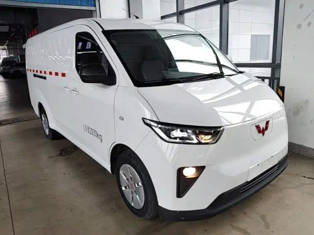 Wuling Yangguang — Фото автомобиля 3