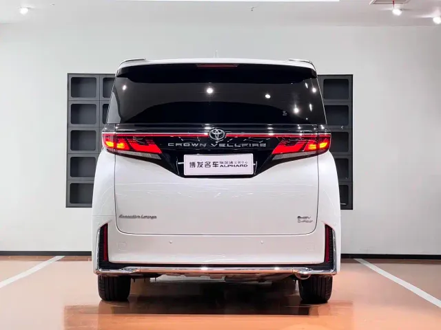 Toyota Vellfire — Фото автомобиля 6