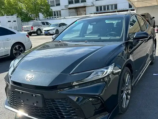 Toyota Camry — Фото автомобиля 3