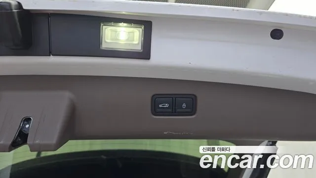 Genesis GV70 2.5T Бензин AWD — Фото автомобиля 30