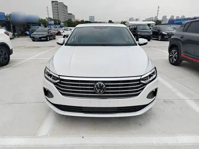 Volkswagen Lavida — Фото автомобиля 2