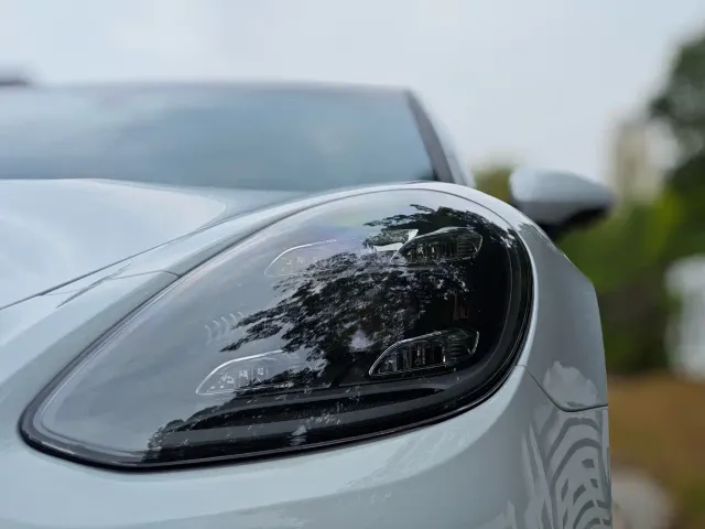Porsche Panamera — Фото автомобиля 3