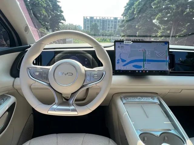 BYD Seal 05 DM-i — Фото автомобиля 14