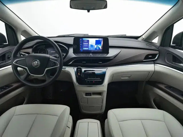 Buick GL8 — Фото автомобиля 5