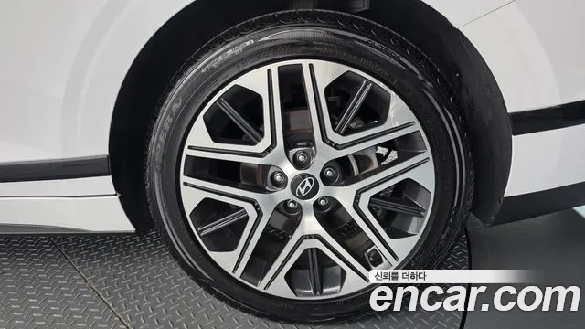 Hyundai Grandeur GN7 — Фото автомобиля 6