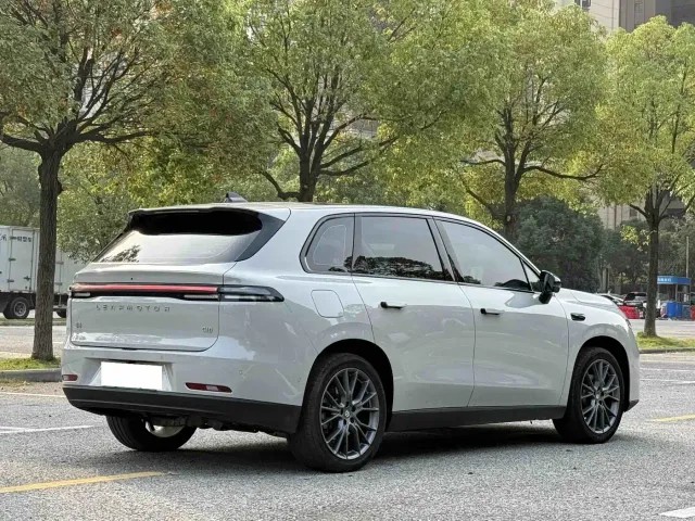 Leapmotor C10 — Фото автомобиля 14