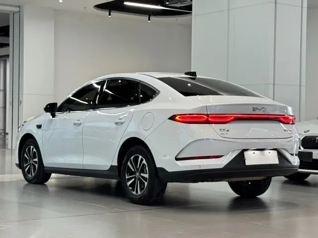 BYD Qin PLUS — Фото автомобиля 6