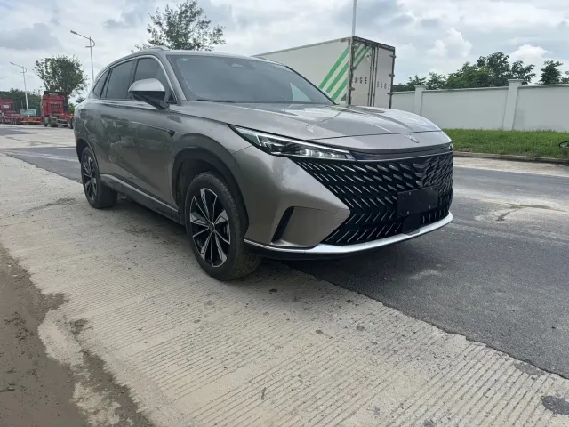 Roewe RX5 — Фото автомобиля 3
