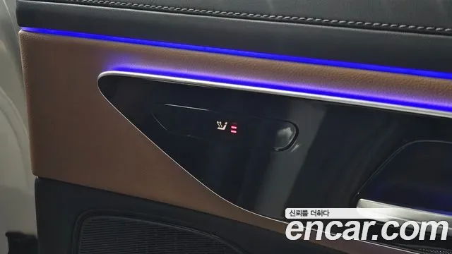Mercedes-Benz E-Class — Фото автомобиля 26