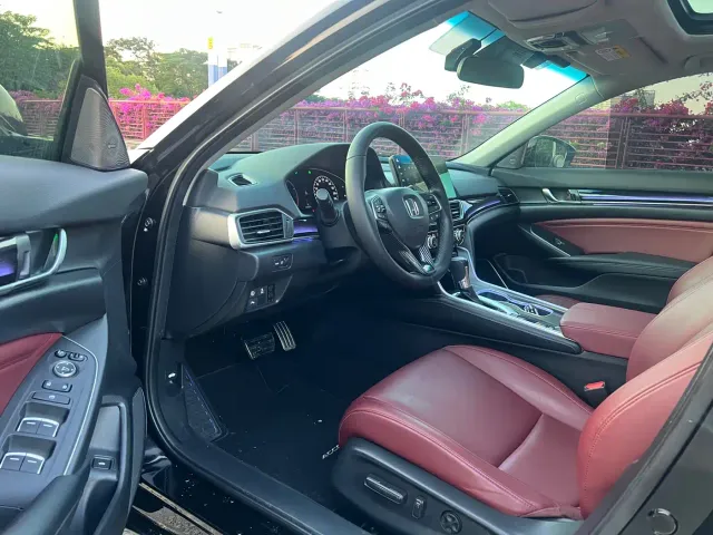 Honda Accord — Фото автомобиля 10
